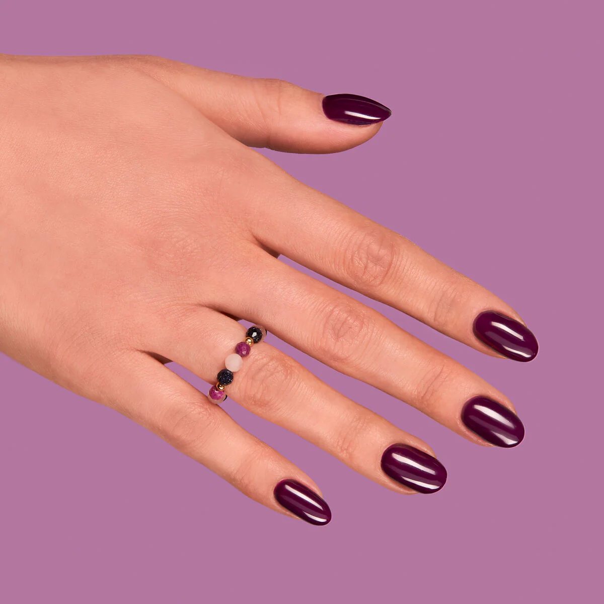 015 Plum - Semilac Soak Off Gel / Hybrid Nail Polish - Image 3