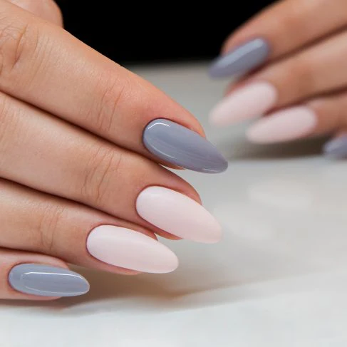 032 Biscuit - Semilac Soak Off Gel / Hybrid Nail Polish - Image 4