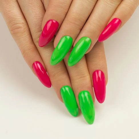 041 Caribbean Green - Semilac Soak Off Gel / Hybrid Nail Polish - Image 3