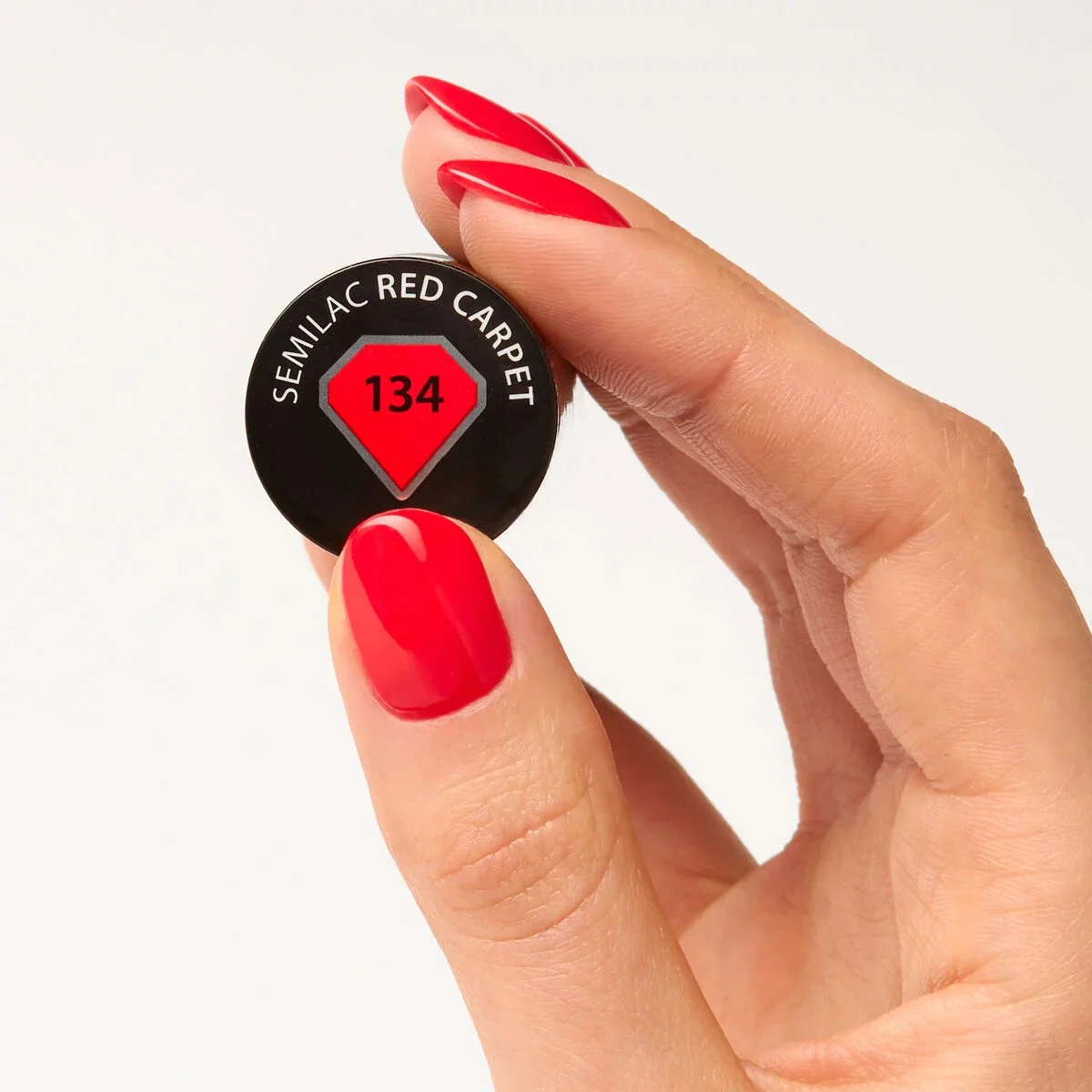 134 Red Carpet - Semilac Soak Off Gel / Hybrid Nail Polish - Image 3
