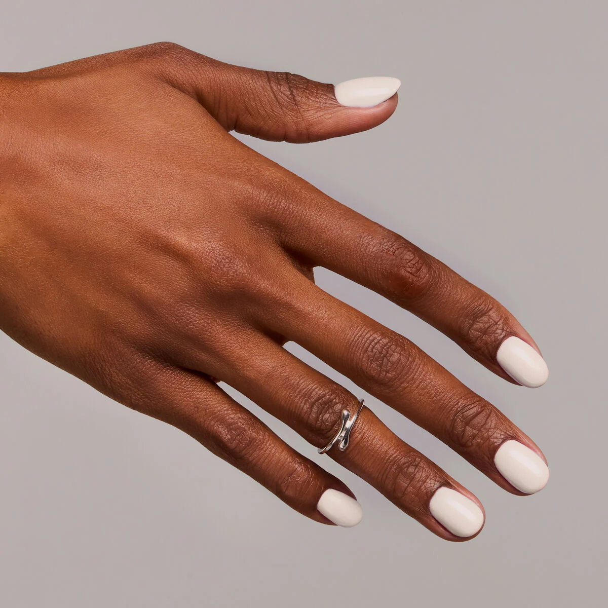 162 Creamy Cookie - Semilac Soak Off Gel / Hybrid Nail Polish - Image 4