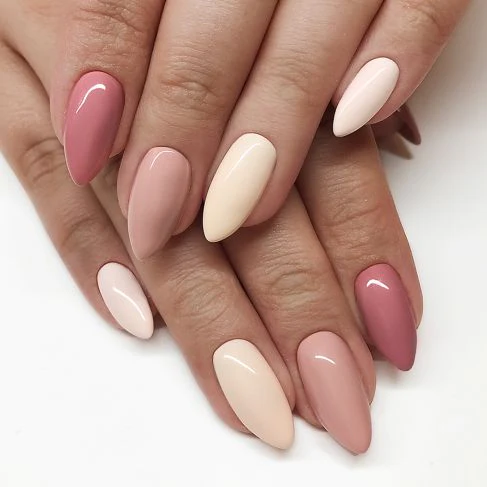 162 Creamy Cookie - Semilac Soak Off Gel / Hybrid Nail Polish - Image 5