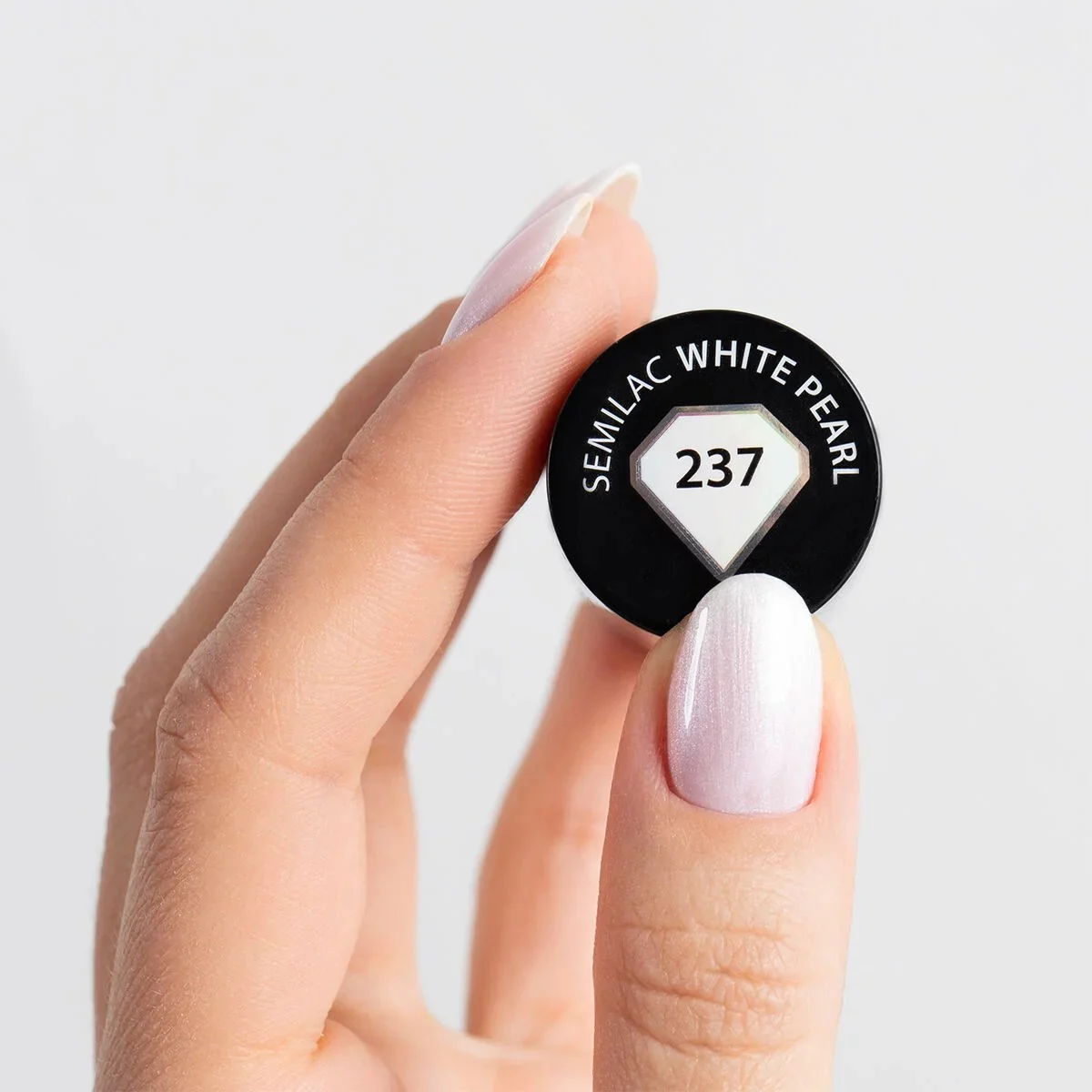 237 WHITE PEARL - Semilac Soak Off Gel / Hybrid Nail Polish - Image 2