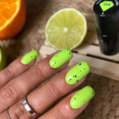 564 NEON LIME Semilac Soak Off Gel / Hybrid Nail Polish - Image 5