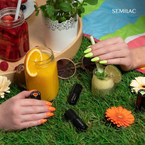 564 NEON LIME Semilac Soak Off Gel / Hybrid Nail Polish - Image 6