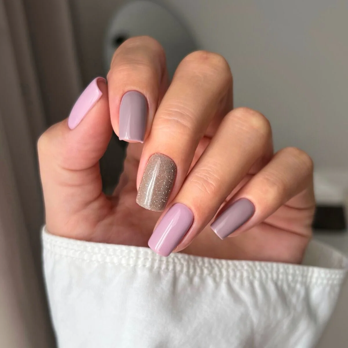 656 Harmony - Semilac Soak Off Gel / Hybrid Nail Polish - Image 3