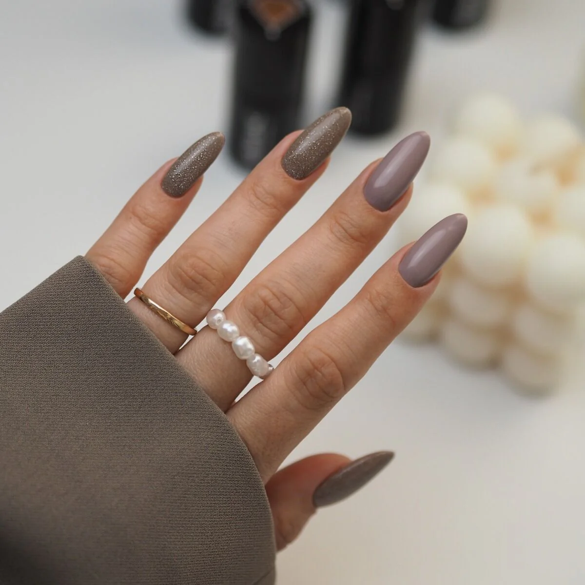 657 Balance - Semilac Soak Off Gel / Hybrid Nail Polish - Image 3
