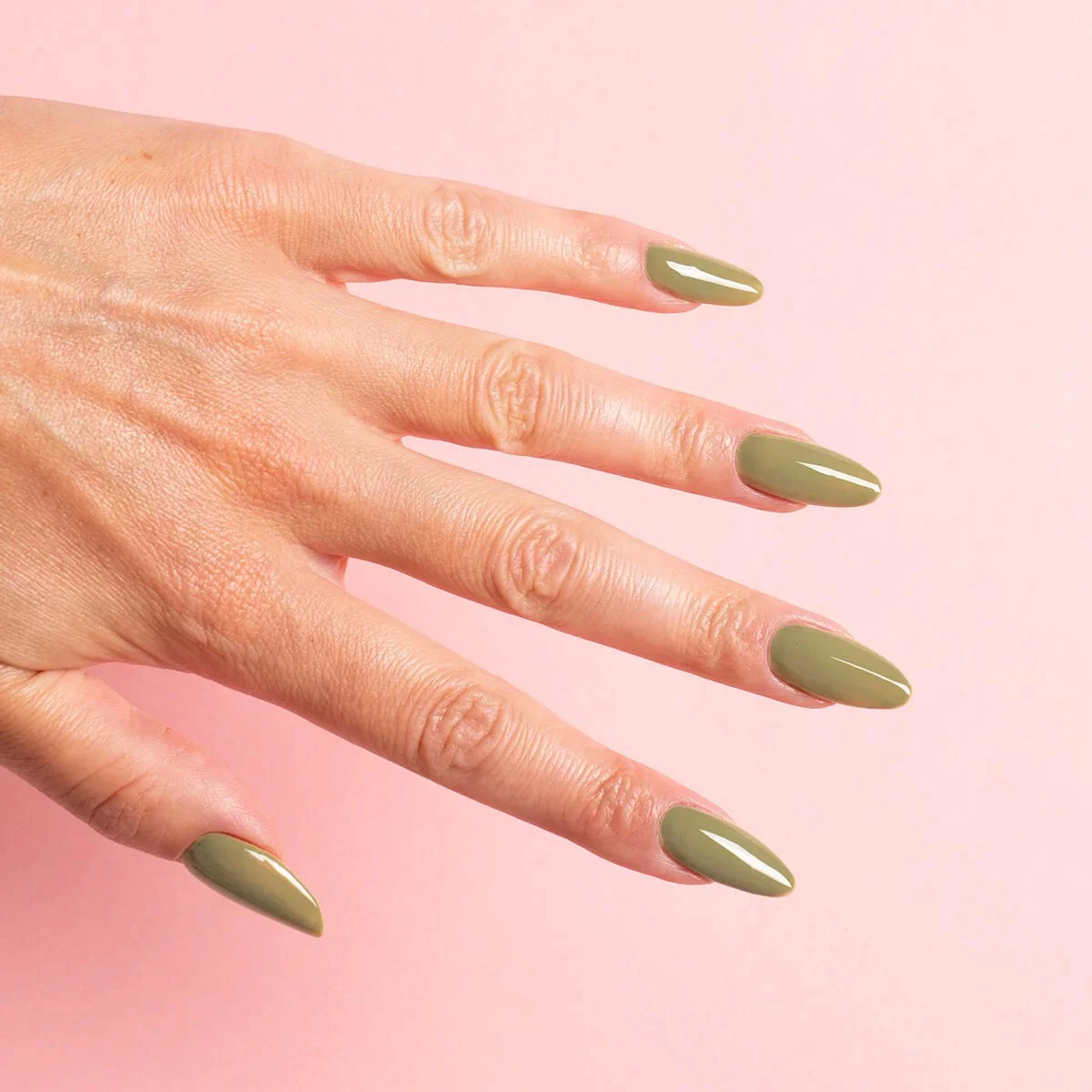 659 Matcha Latte - Semilac Soak Off Gel / Hybrid Nail Polish - Image 3