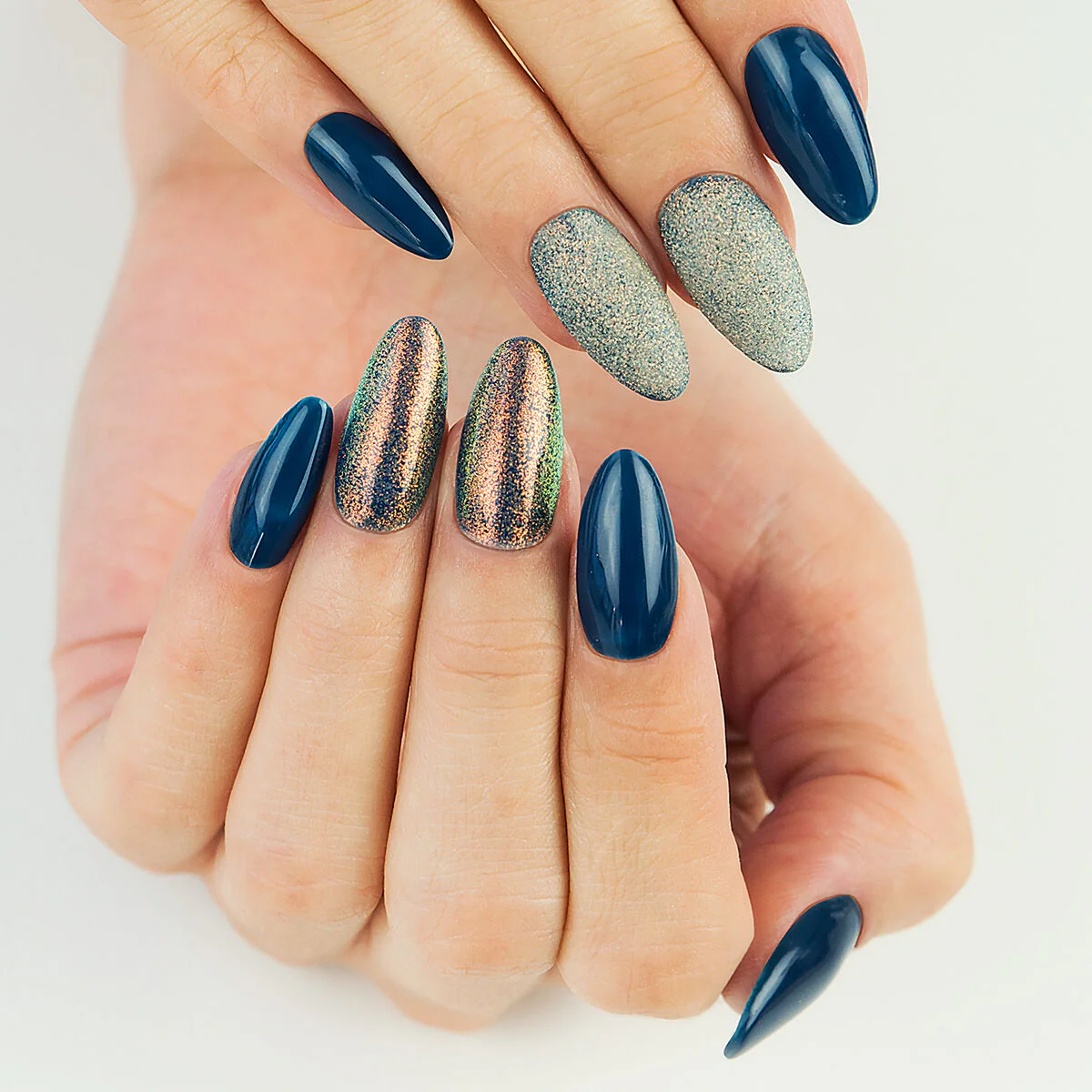 683 Flash Mermaid - Semilac Nail Powder - Image 2