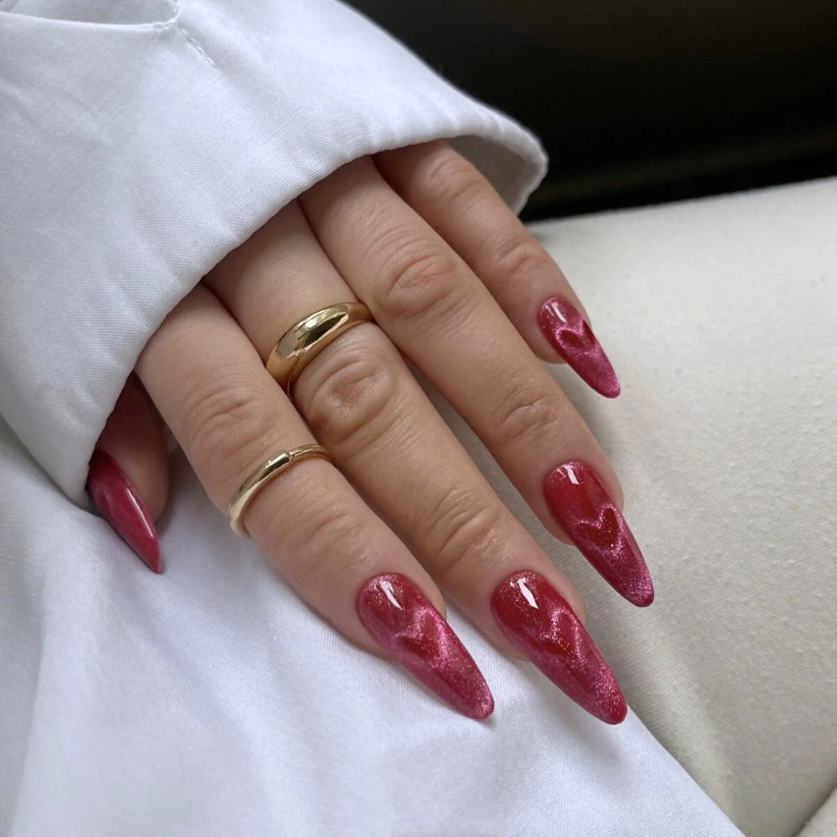 795 Magnetic Raspberry - Semilac Soak Off Gel / Hybrid Nail Polish - Image 3