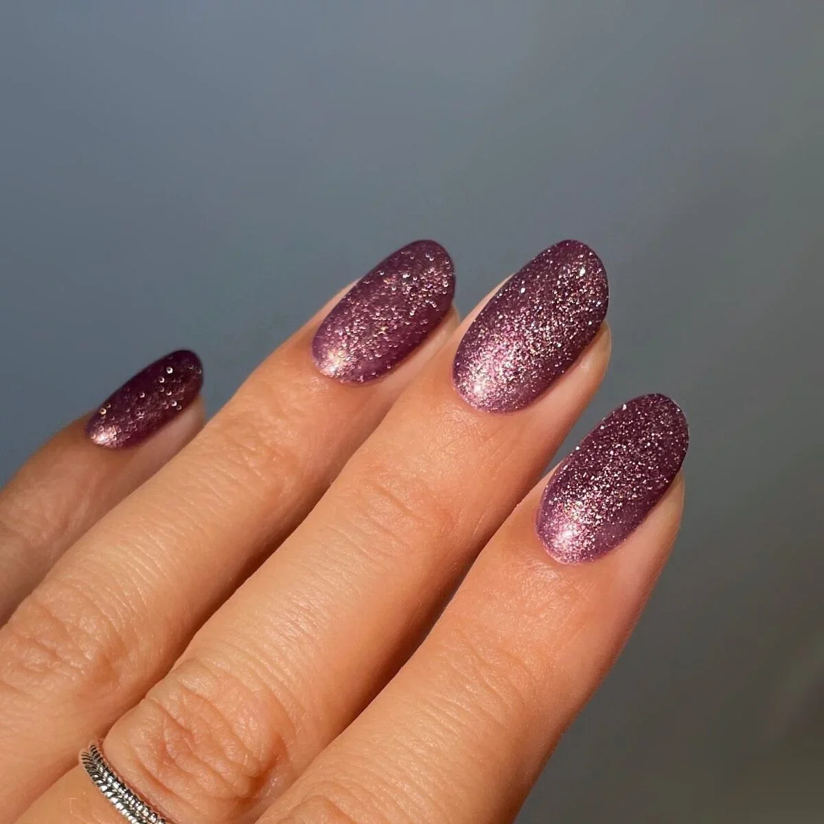 823 Meta Rose - Semilac Soak Off Gel / Hybrid Nail Polish - Image 5