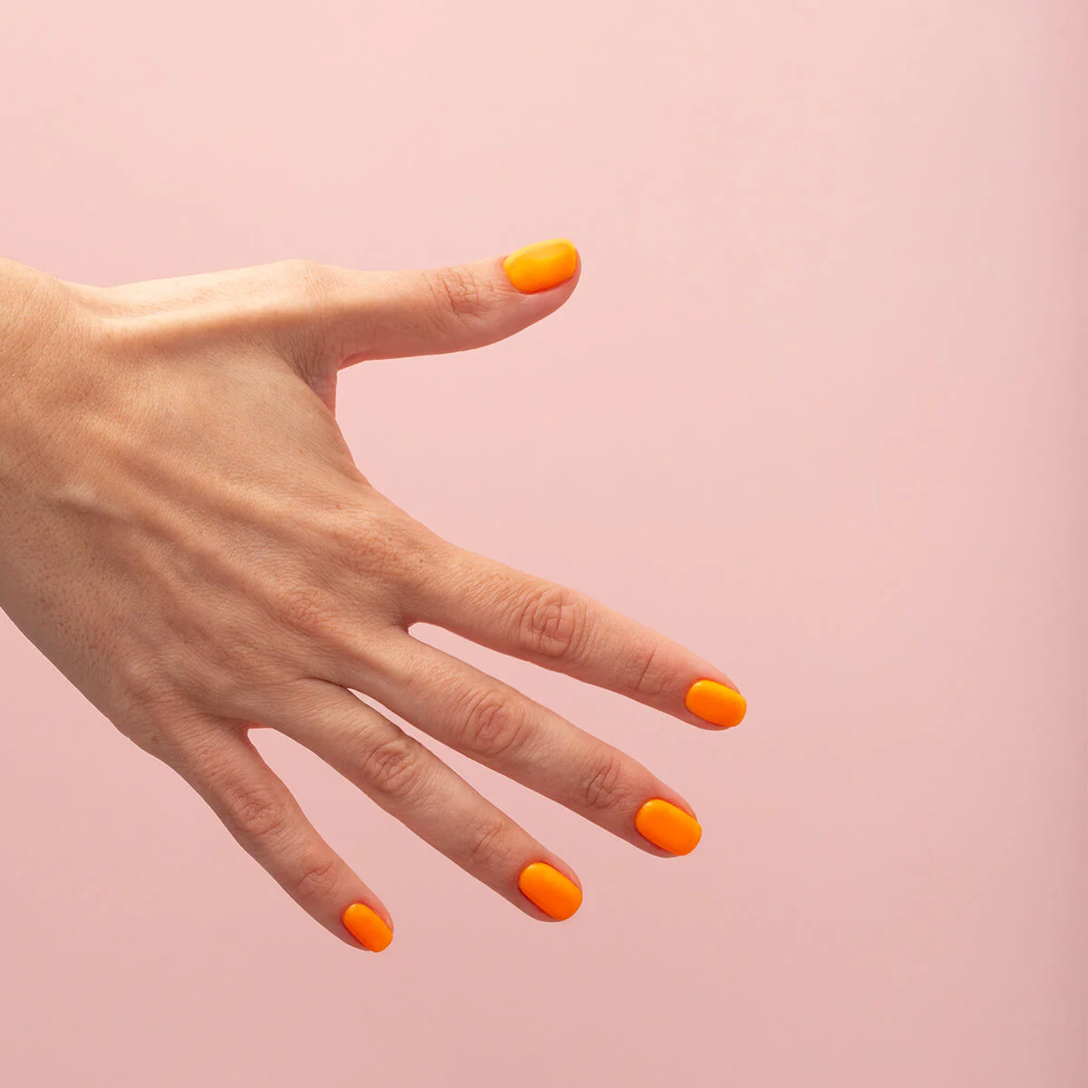 933 Airplane Mode - Semilac Soak Off Gel / Hybrid Nail Polish - Image 3