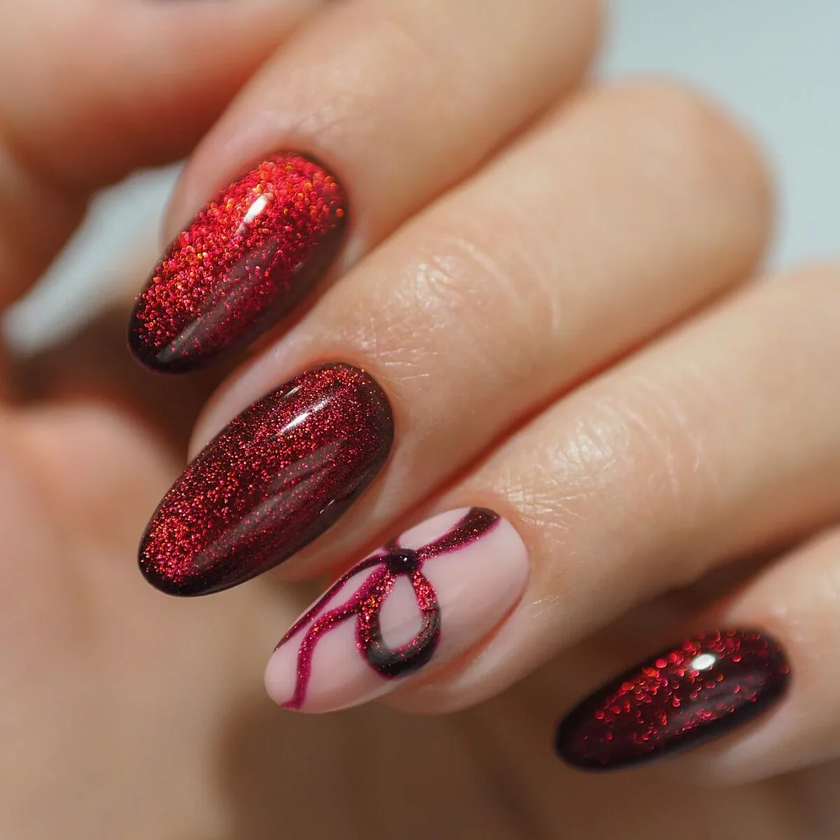 955 Holly Berry Red - Semilac Soak Off Gel / Hybrid Nail Polish - Image 3