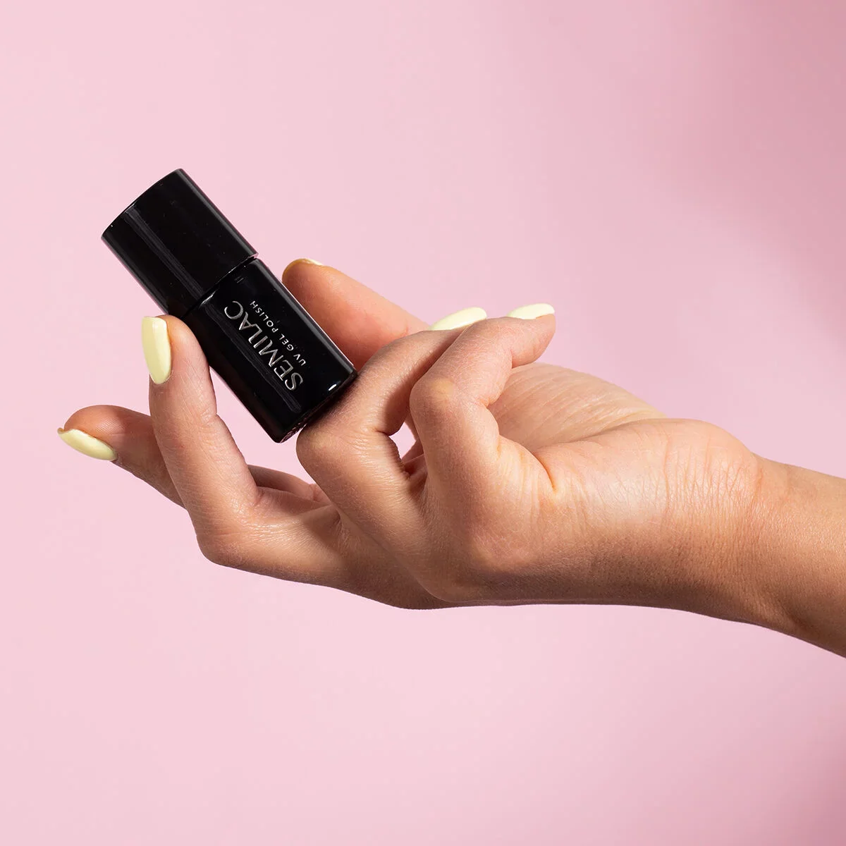 970 Limoncello - Semilac Soak Off Gel / Hybrid Nail Polish - Image 3