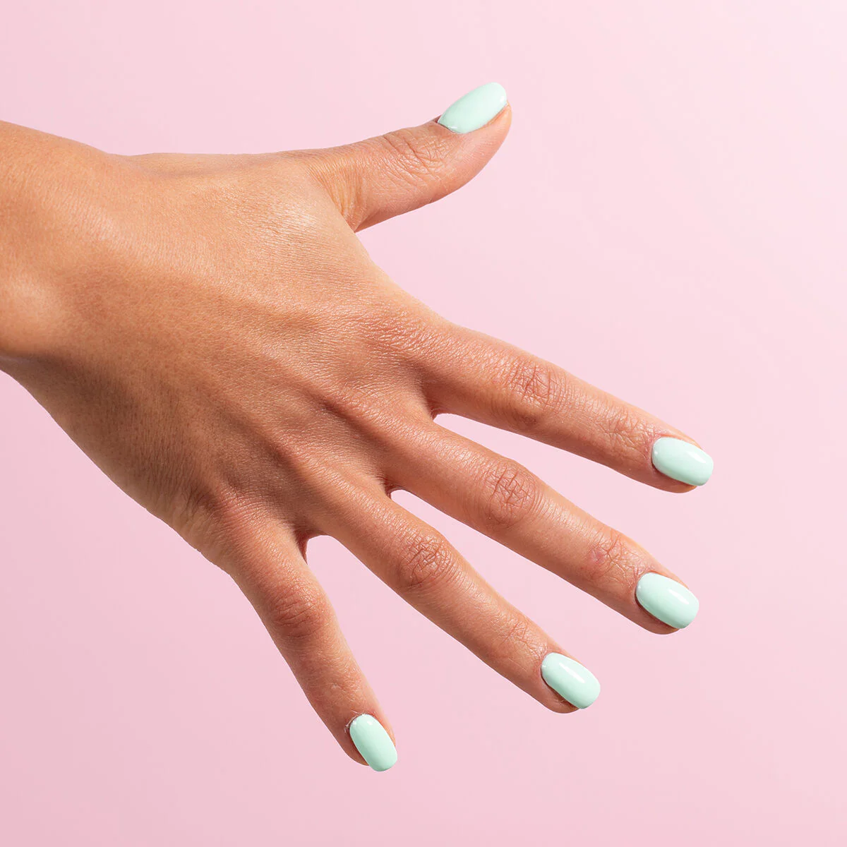 972 Mint to Be- Semilac Soak Off Gel / Hybrid Nail Polish - Image 4