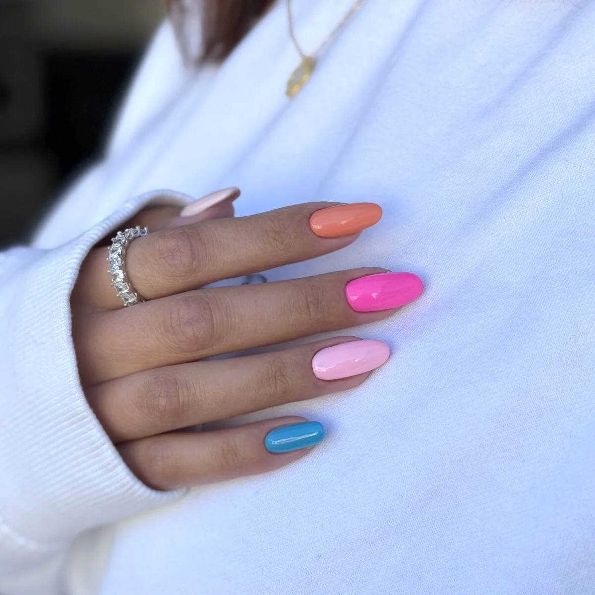 A708 Sunset Glow - Semilac Soak Off Gel / Hybrid Nail Polish - Image 4
