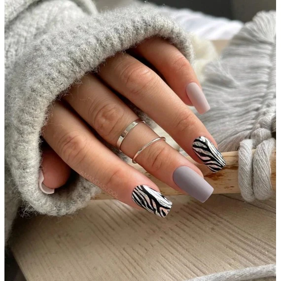 20 WILD ANIMALS Semilac Nail Transfer Foil - Image 2