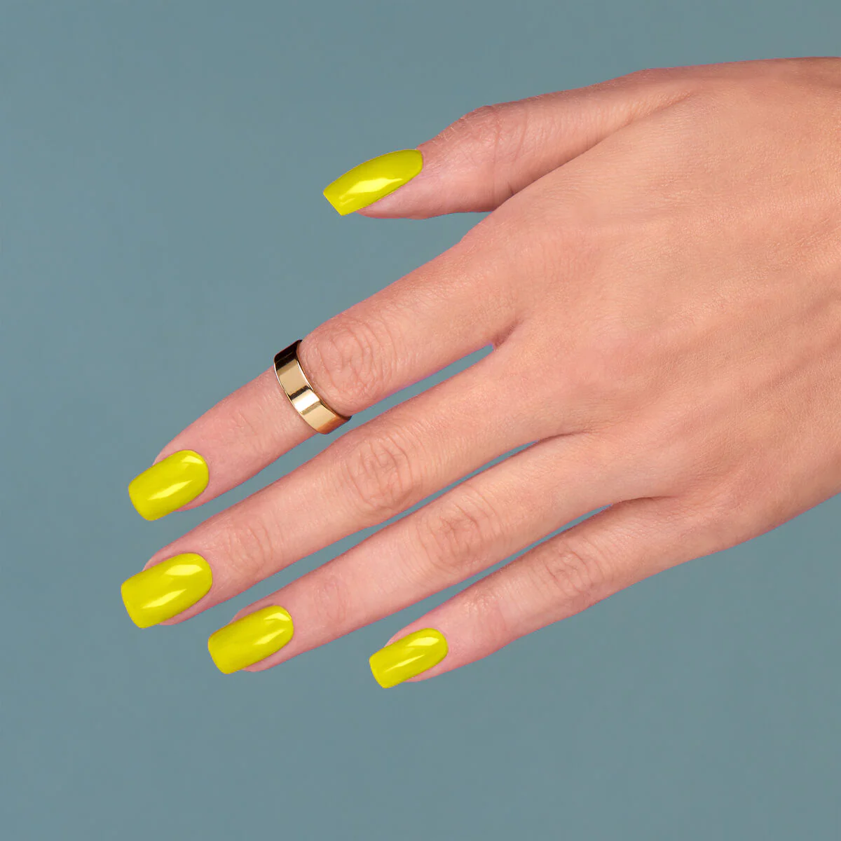565 NEON YELLOW Semilac Soak Off Gel / Hybrid Nail Polish - Image 4