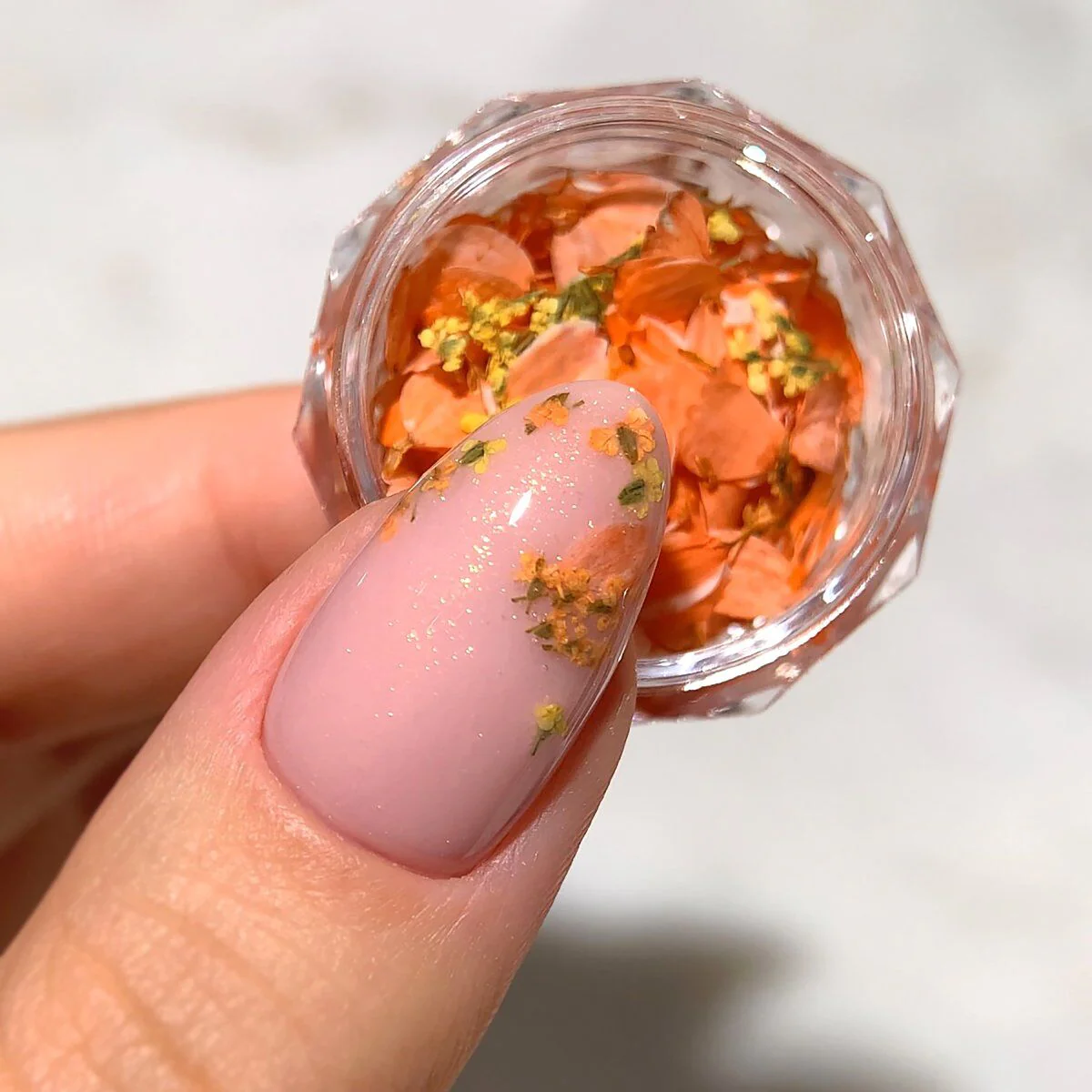 Semilac Flower Flakes Golden Sunset - Image 3