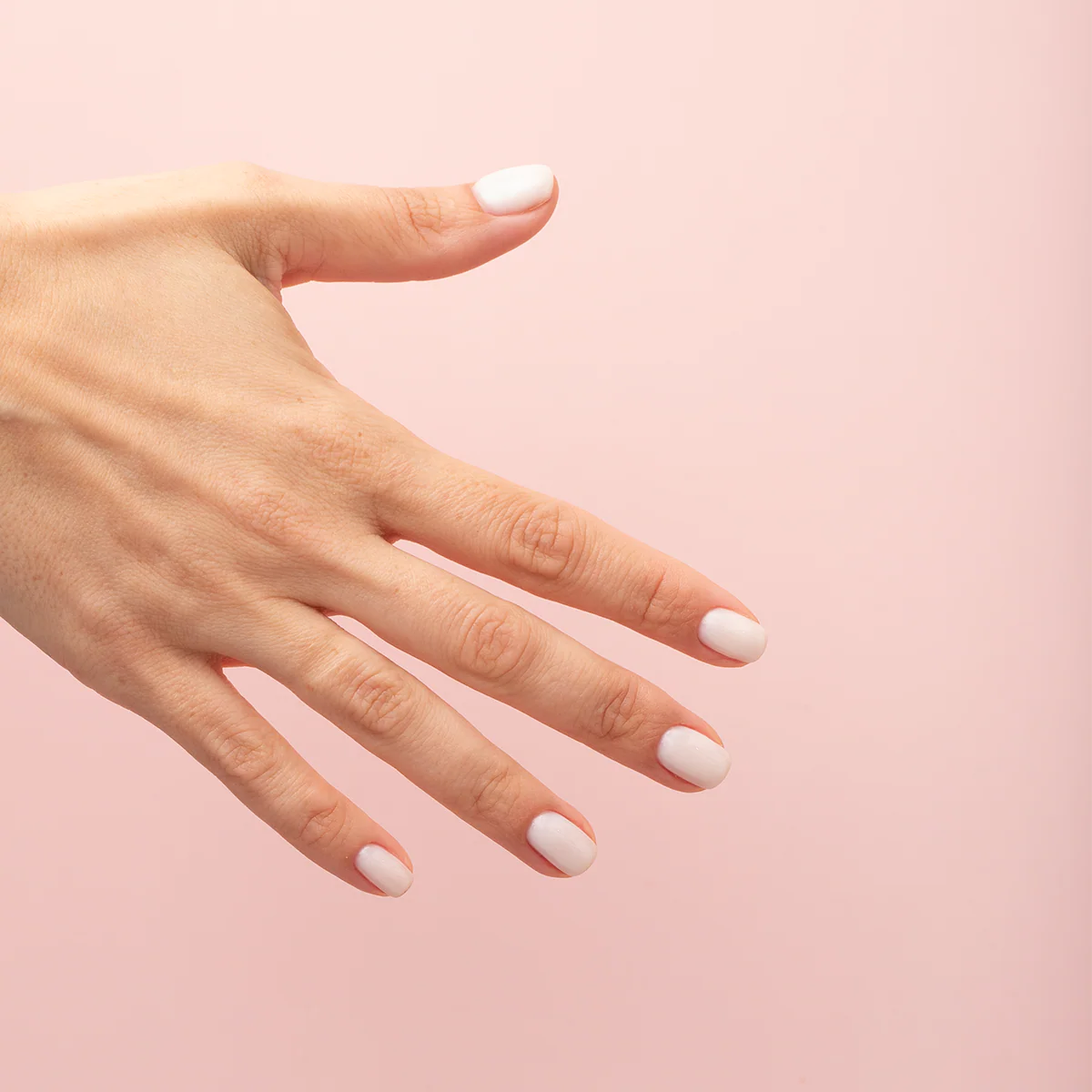 T32 Milky Dust - Semilac Soak Off Gel / Hybrid Nail Polish - Image 3